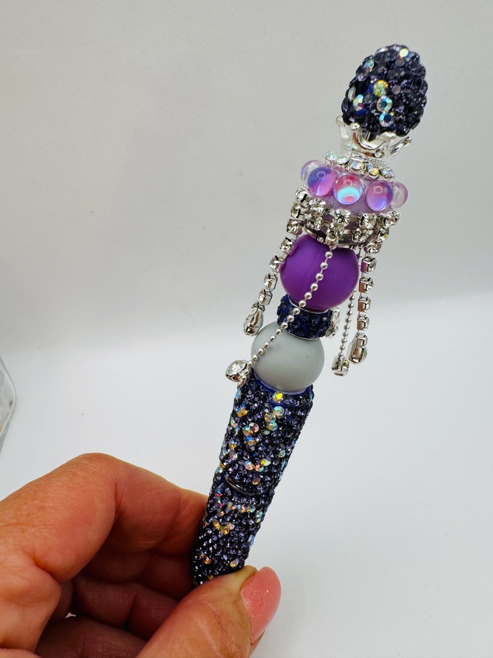 Handmade Aurora Purple Crystal Bling Pen With Dangling Rhinestone Chain Pendants - Picture 8 of 10